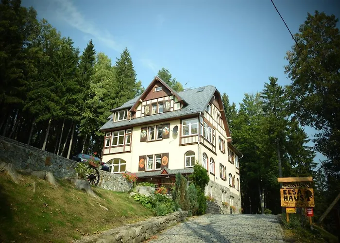Elsa Haus